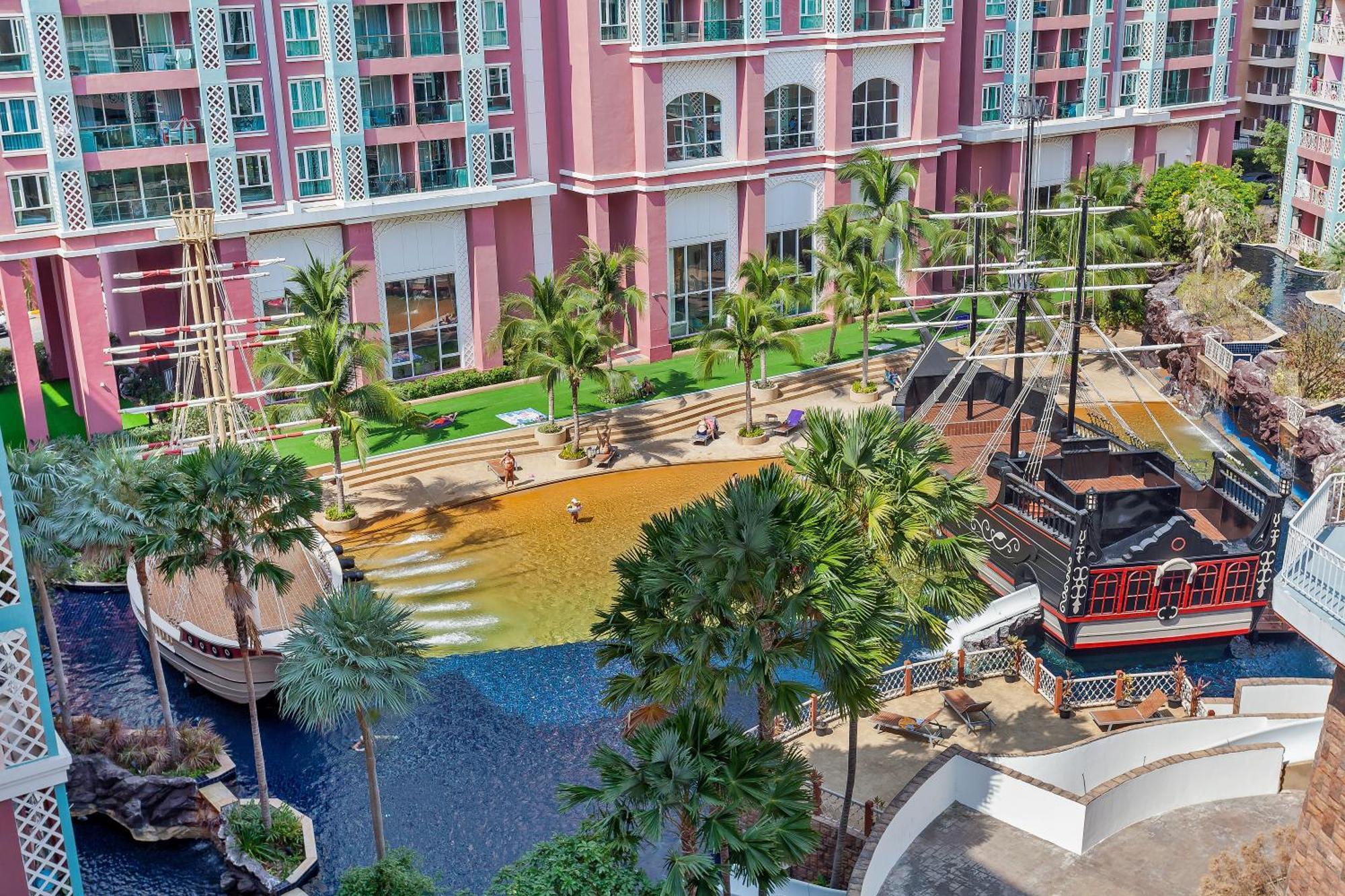 Grande Carribean - Seaview - Jomtien -Free Taxi From The Airport Apartment Pattaya Exterior photo